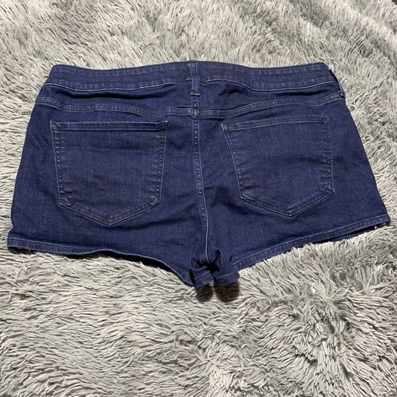 🌈🥰Express Shortie Relaxed Low Rise Rainbow Shorts 🥰🌈 - Picture 7 of 14